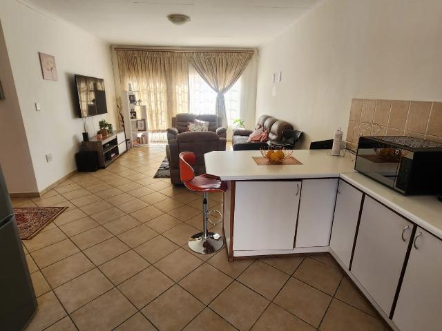 Townhouse for sale in Mohlakeng, Gauteng