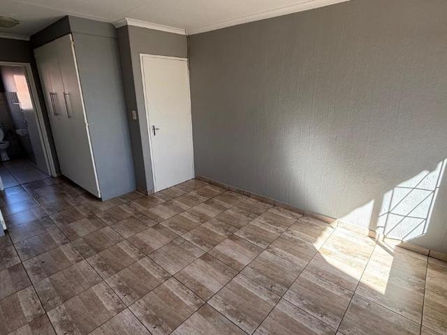Townhouse for sale in Nooitgedacht, Gauteng