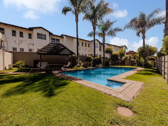 Townhouse for sale in Nooitgedacht, Gauteng