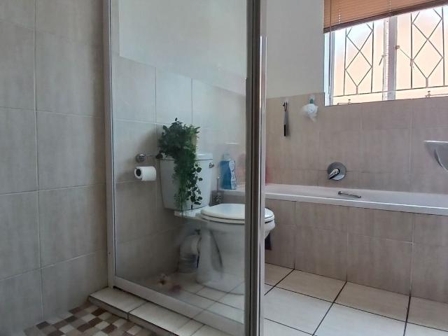 Townhouse for sale in Vosloorus, Gauteng