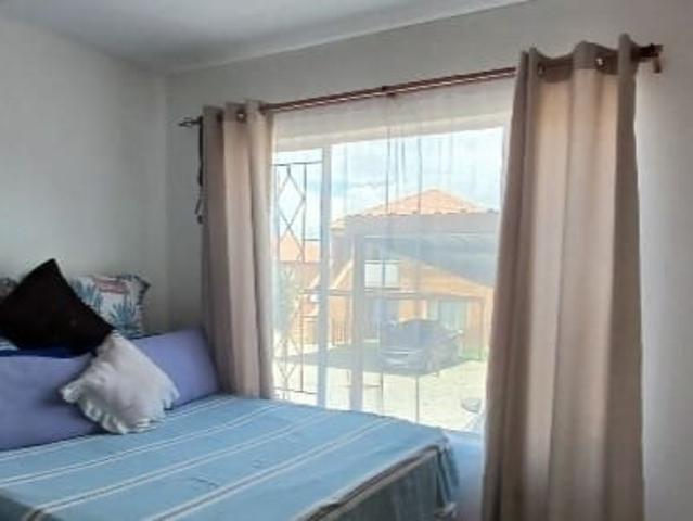 Townhouse for sale in Vosloorus, Gauteng