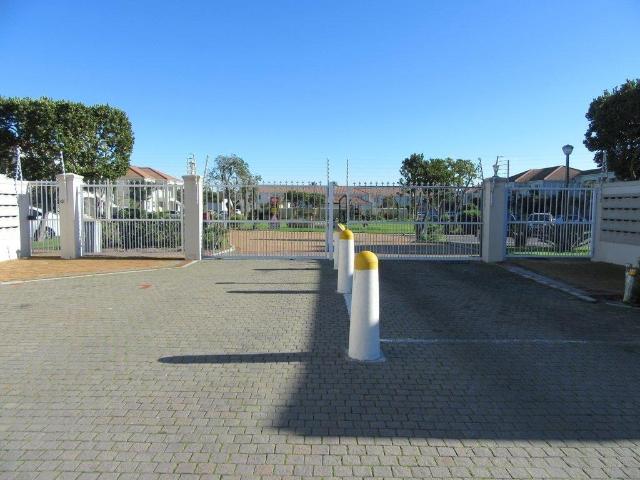 Townhouse for sale in Milnerton