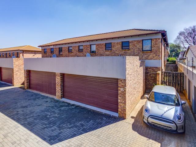 Townhouse for sale in Benoni