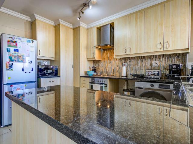 Townhouse for sale in Vosloorus, Gauteng