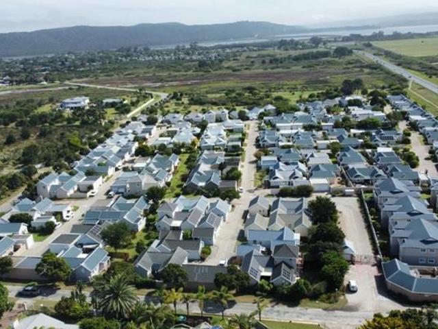 Townhouse for sale in Groot Brak Rivier, Western Cape
