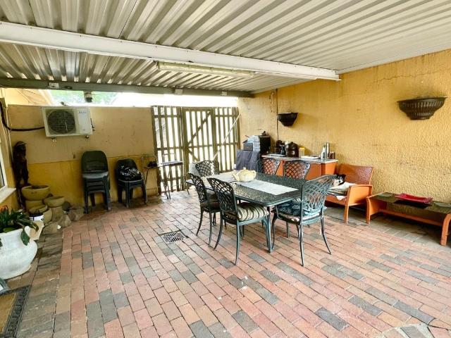 Townhouse for sale in Seaview, Kwazulu-natal