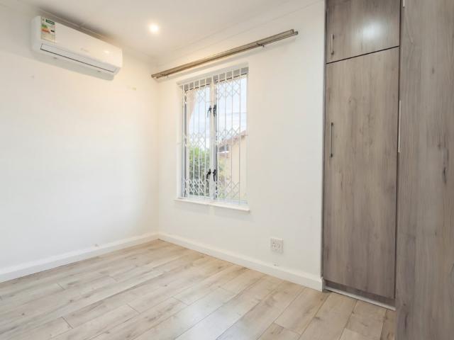 Townhouse for sale in Seaview, Kwazulu-natal