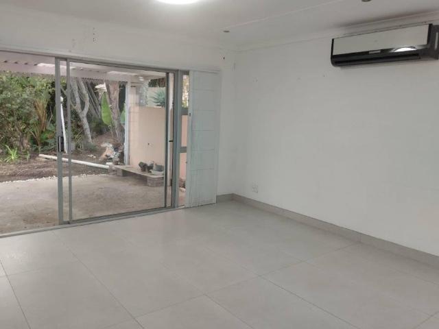 Townhouse for sale in Seaview, Kwazulu-natal