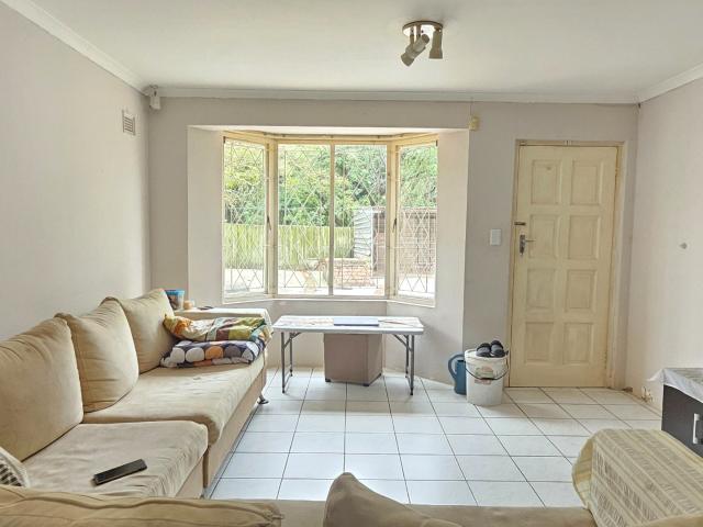 Townhouse for sale in Seaview, Kwazulu-natal