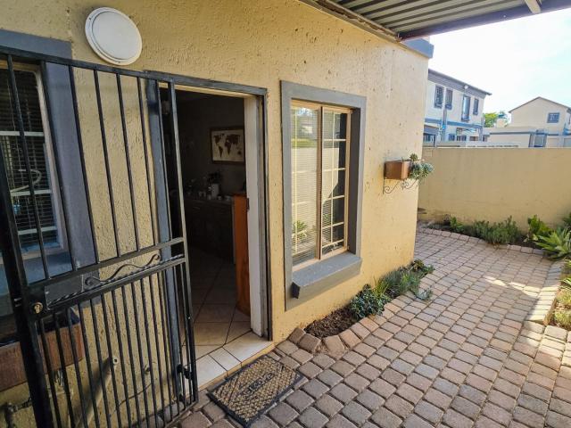 Townhouse for sale in Waterkloof, Gauteng