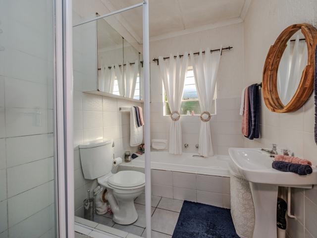 Townhouse for sale in Nooitgedacht, Gauteng