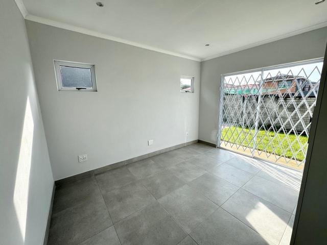 Townhouse for sale in East London, Eastern Cape