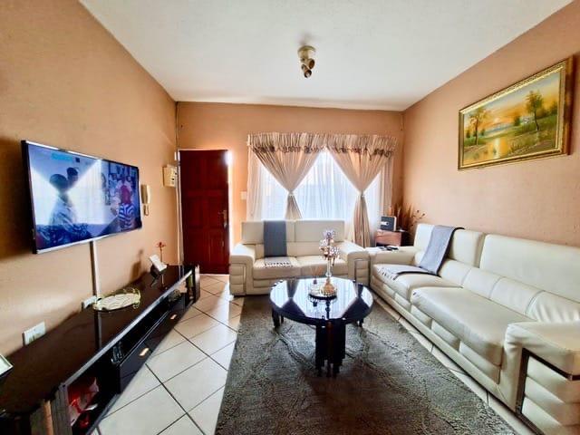 Townhouse for sale in Ekurhuleni, Gauteng