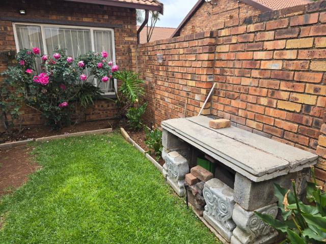 Townhouse for sale in Ekurhuleni, Gauteng