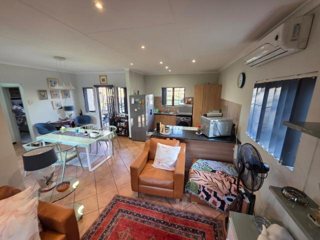 Townhouse for sale in Hartbeespoort Dam Nature Reserve, North West