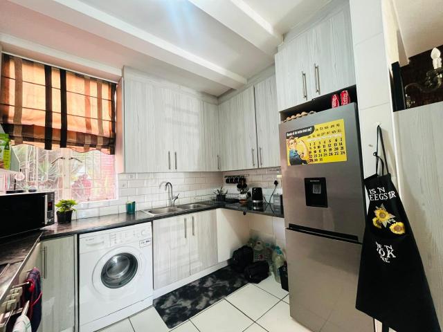 Townhouse for sale in Vosloorus, Gauteng