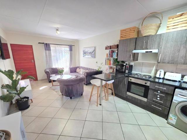 Townhouse for sale in Olievenhoutbos, Gauteng