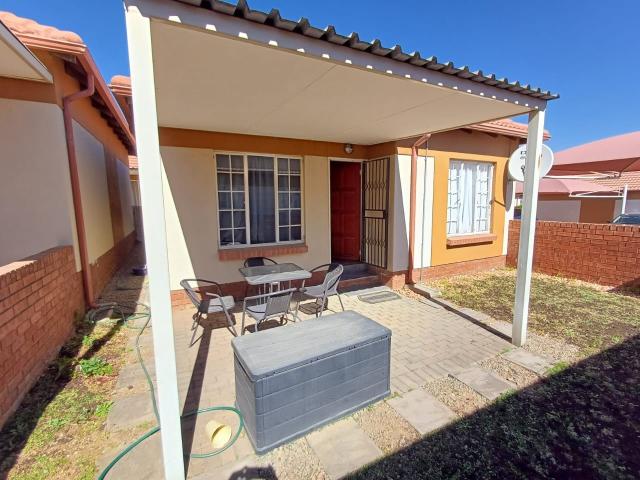 Townhouse for sale in Olievenhoutbos, Gauteng
