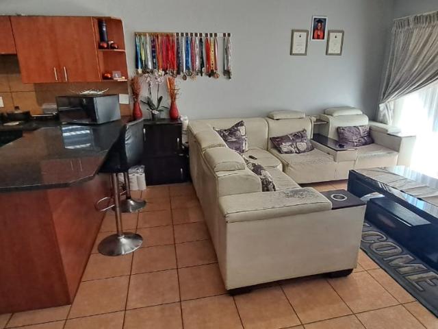 Townhouse for sale in Vosloorus, Gauteng