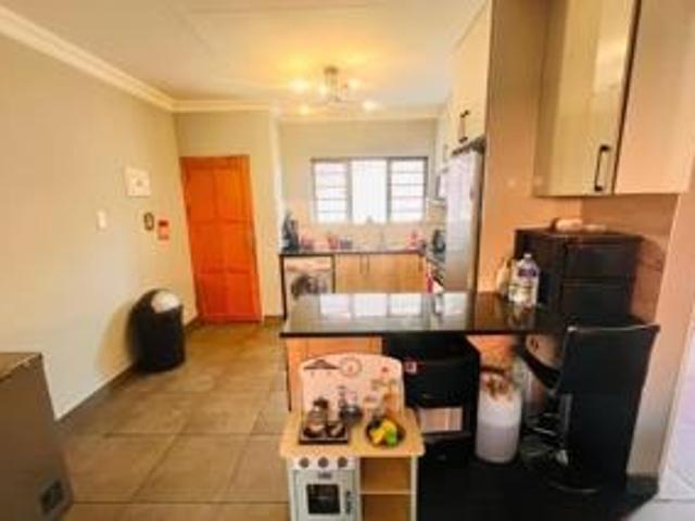 Townhouse for sale in Vosloorus, Gauteng