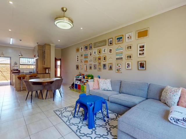 Townhouse for sale in Ekurhuleni, Gauteng