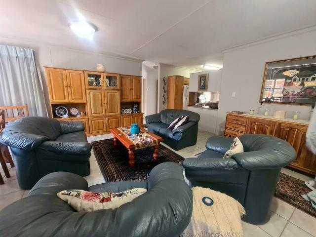 Townhouse for sale in Universitas, Bloemfontein