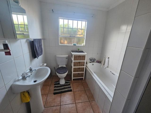 Townhouse for sale in Universitas, Bloemfontein