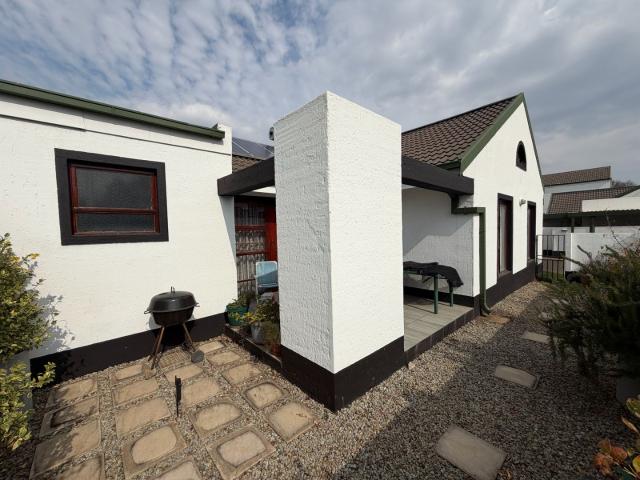 Townhouse for sale in Oranjeville, Free State