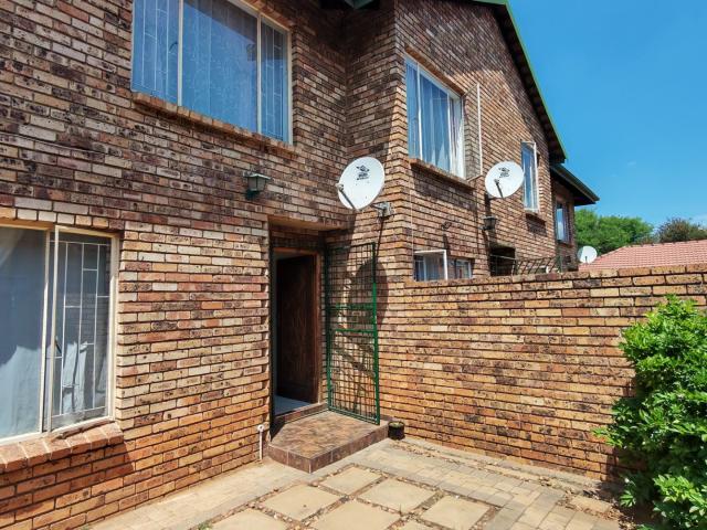 Townhouse for sale in Sedibeng, Gauteng