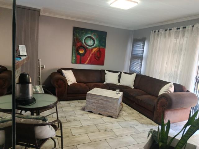 Townhouse for sale in Ekurhuleni, Gauteng