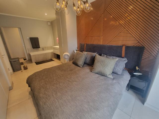 Townhouse for sale in Waterkloof, Gauteng