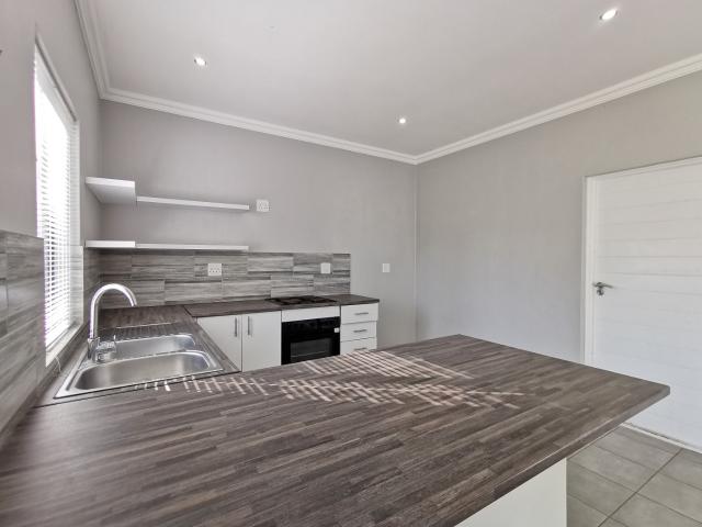 Townhouse for sale in Beachview, Eastern Cape