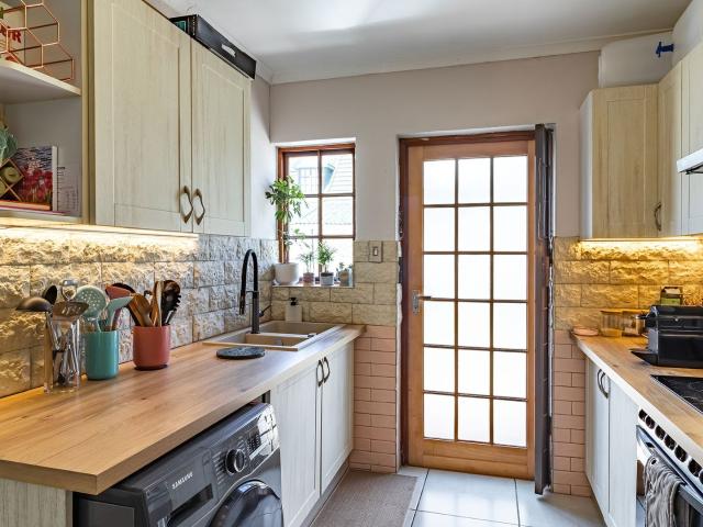 Townhouse for sale in Nooitgedacht, Gauteng