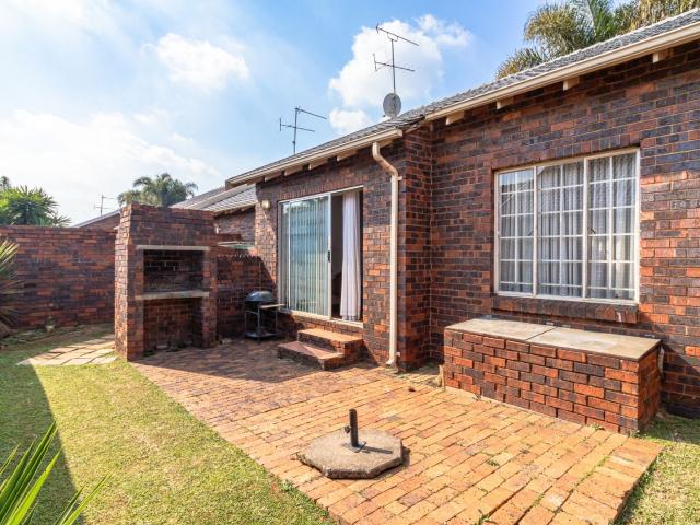 Townhouse for sale in Nooitgedacht, Gauteng