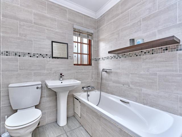 Townhouse for sale in Nooitgedacht, Gauteng