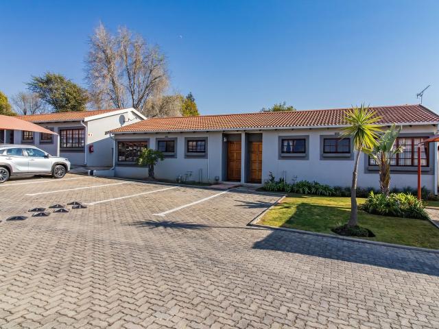 Townhouse for sale in Nooitgedacht, Gauteng