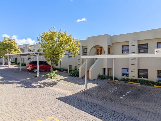 Townhouse for sale in Nooitgedacht, Gauteng