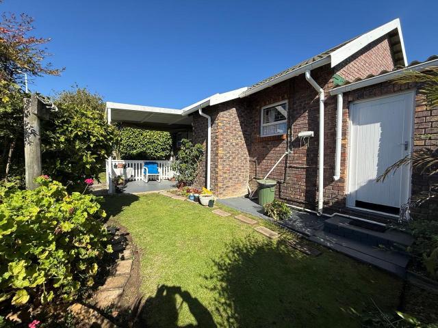 Townhouse for sale in Port Elizabeth, Eastern Cape
