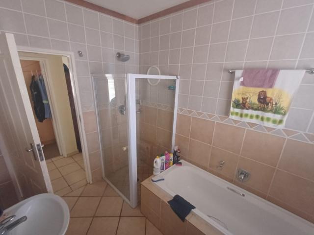 Townhouse for sale in Dr Kenneth Kaunda, North West