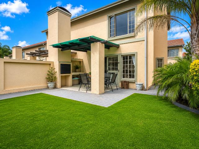 Townhouse for sale in Nellmapius, Gauteng