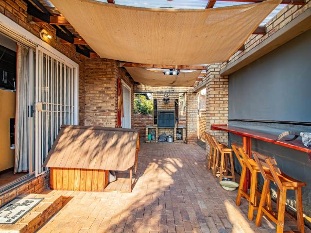Townhouse for sale in Nooitgedacht, Gauteng