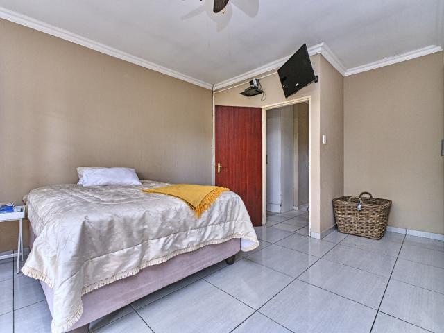 Townhouse for sale in Nooitgedacht, Gauteng