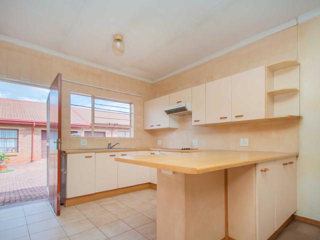 Townhouse for sale in Nooitgedacht, Gauteng