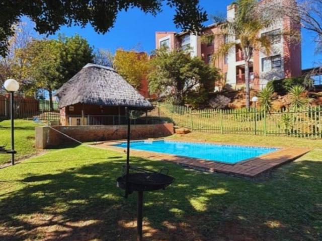 Townhouse for sale in Vosloorus, Gauteng
