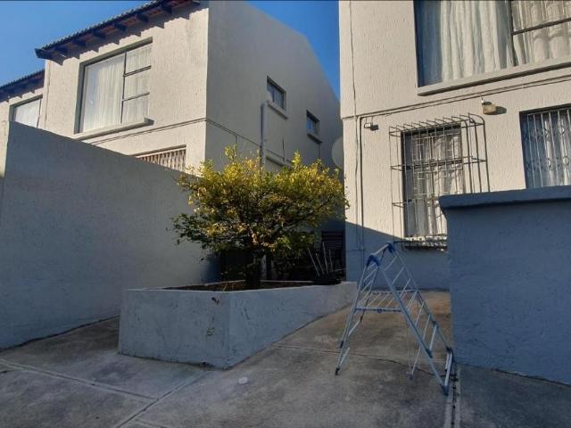 Townhouse for sale in Vosloorus, Gauteng