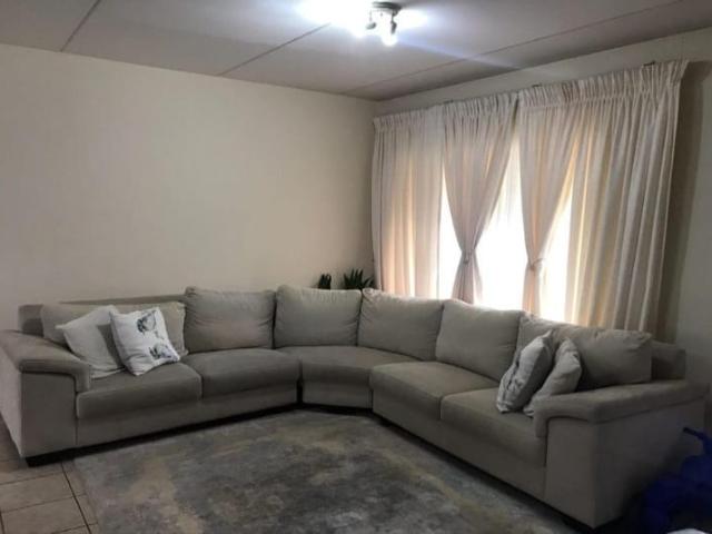 Townhouse for sale in Vosloorus, Gauteng