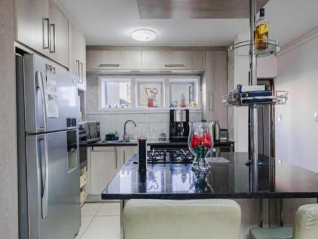 Townhouse for sale in Vosloorus, Gauteng