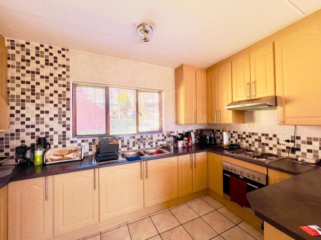 Townhouse for sale in Vosloorus, Gauteng