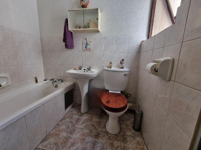 Townhouse for sale in Vosloorus, Gauteng