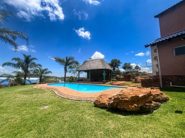 Townhouse for sale in Vosloorus, Gauteng